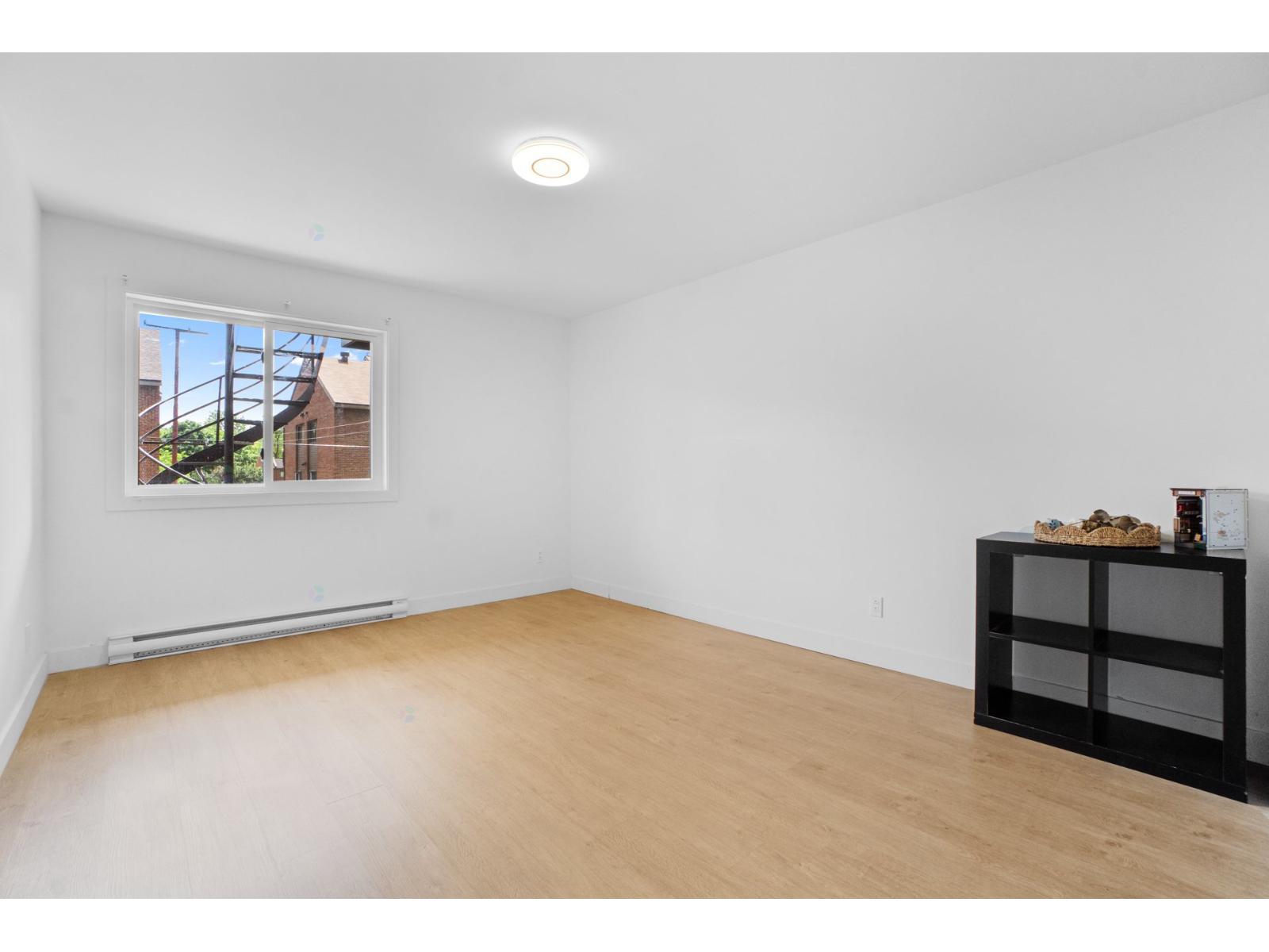 1600 Rue Sauvé E., 5 Property Photo 14