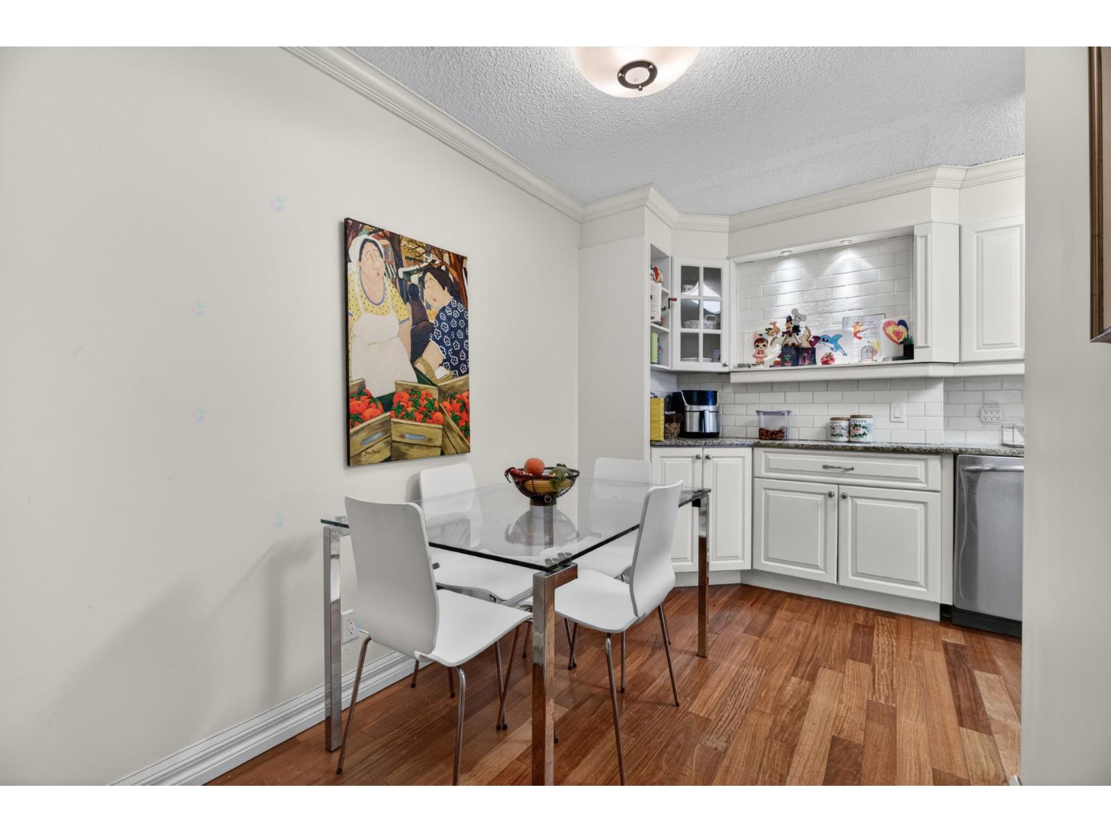 5900 Av. Armstrong, #705 Property Photo 11
