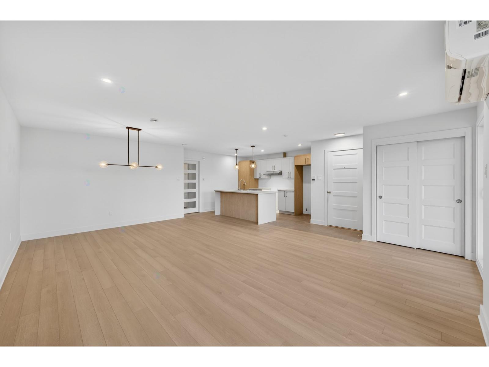 673 Rue Du Solstice, #102 Property Photo 16