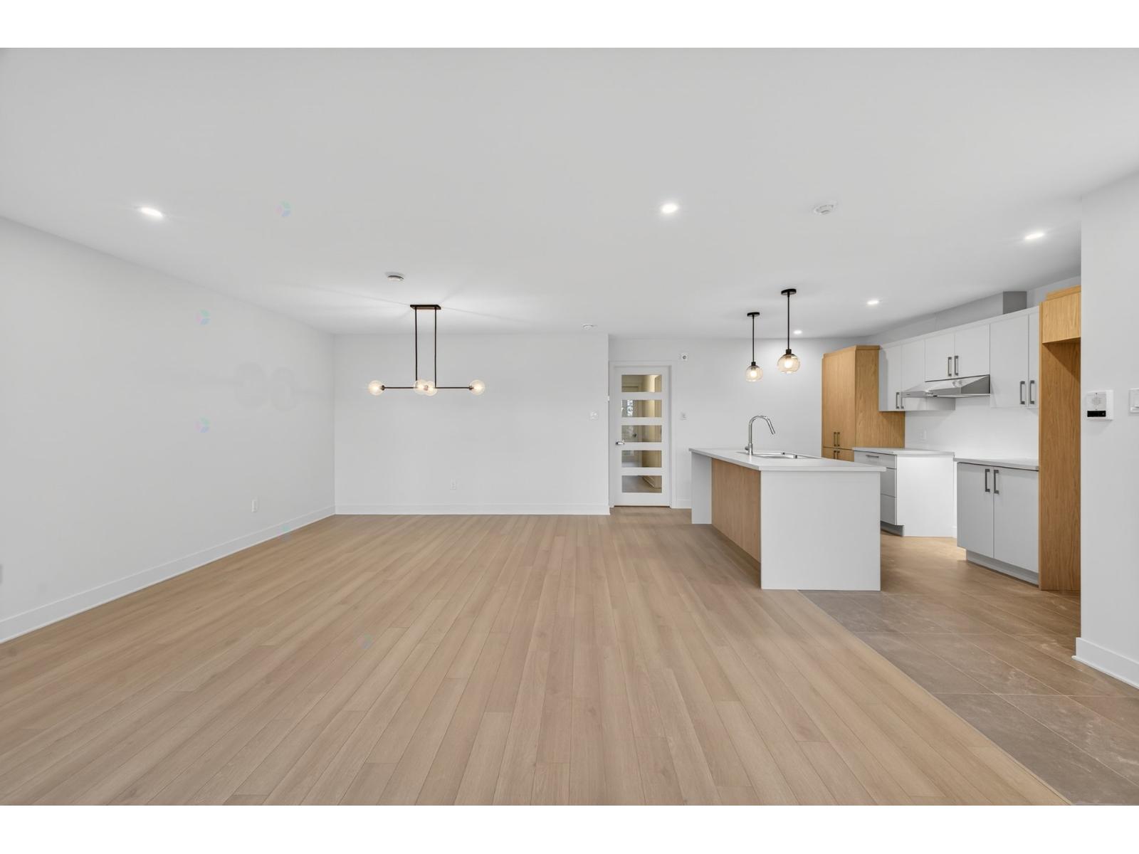 673 Rue Du Solstice, #102 Property Photo 17
