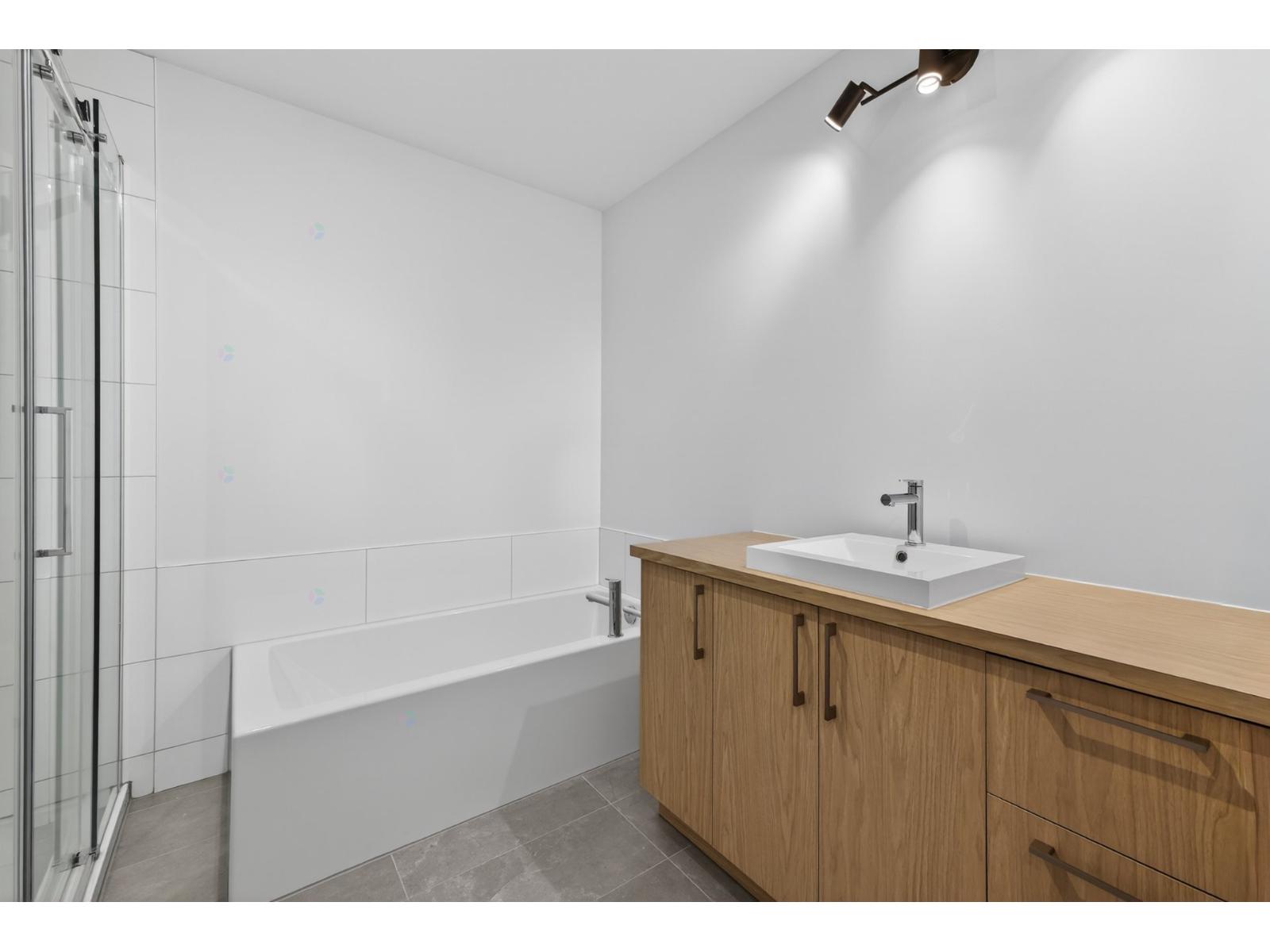 673 Rue Du Solstice, #102 Property Photo 22