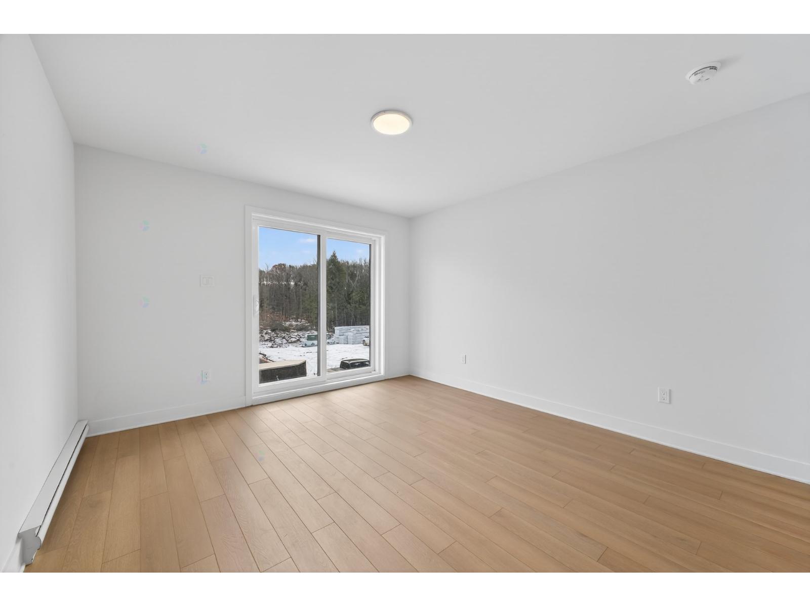673 Rue Du Solstice, #102 Property Photo 32
