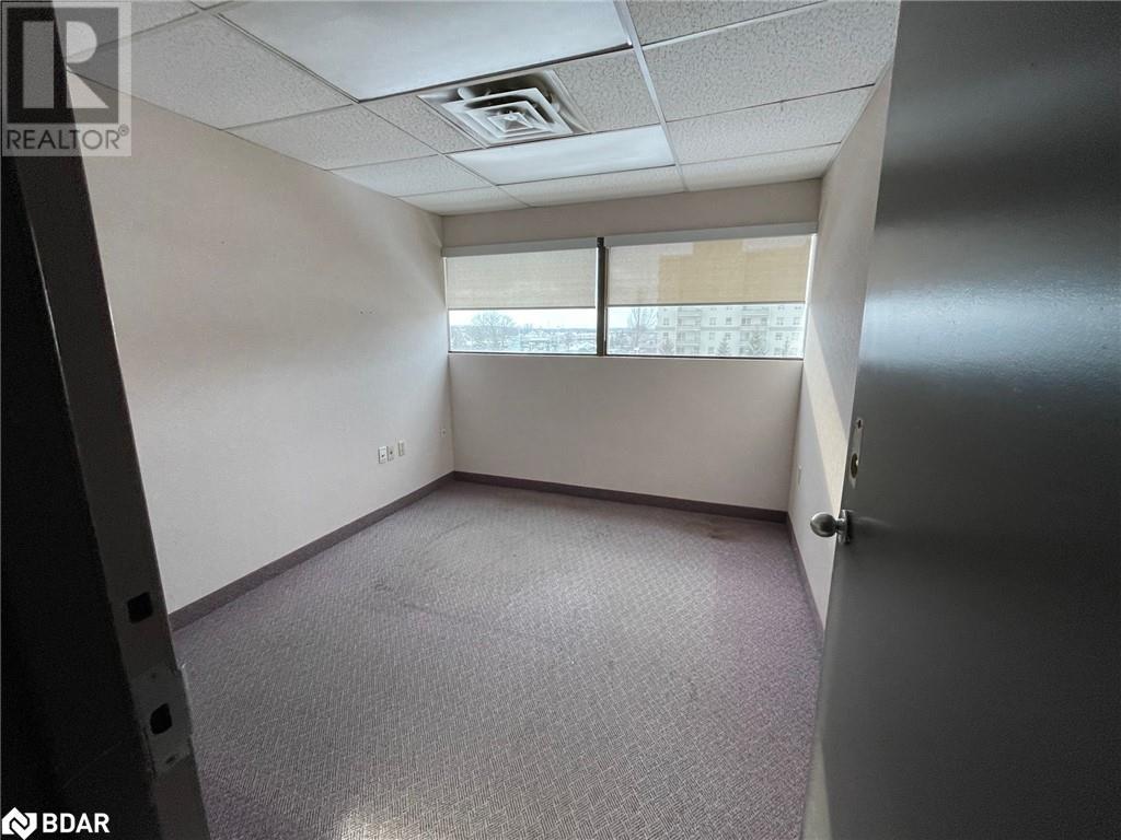 121 Wellington Street W Unit# 320 Property Photo 6