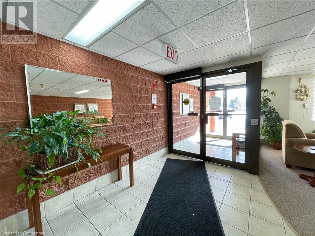 17 Mill Pond Court Unit# 405 Property Photo 6