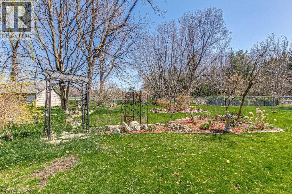 158 Townline Street Property Photo 36