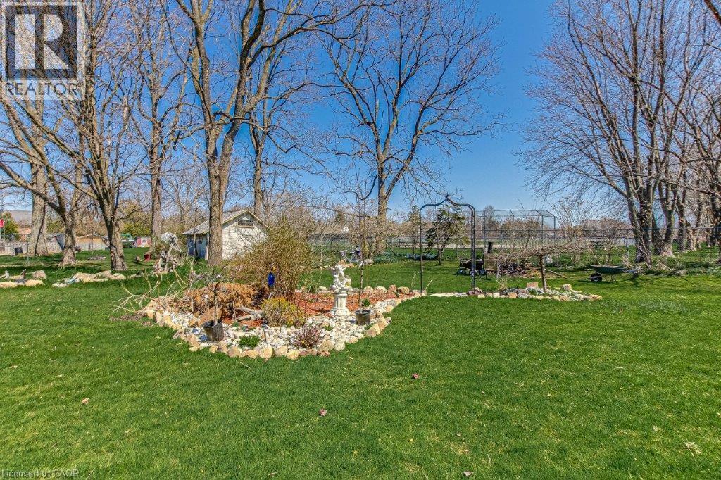 158 Townline Street Property Photo 38