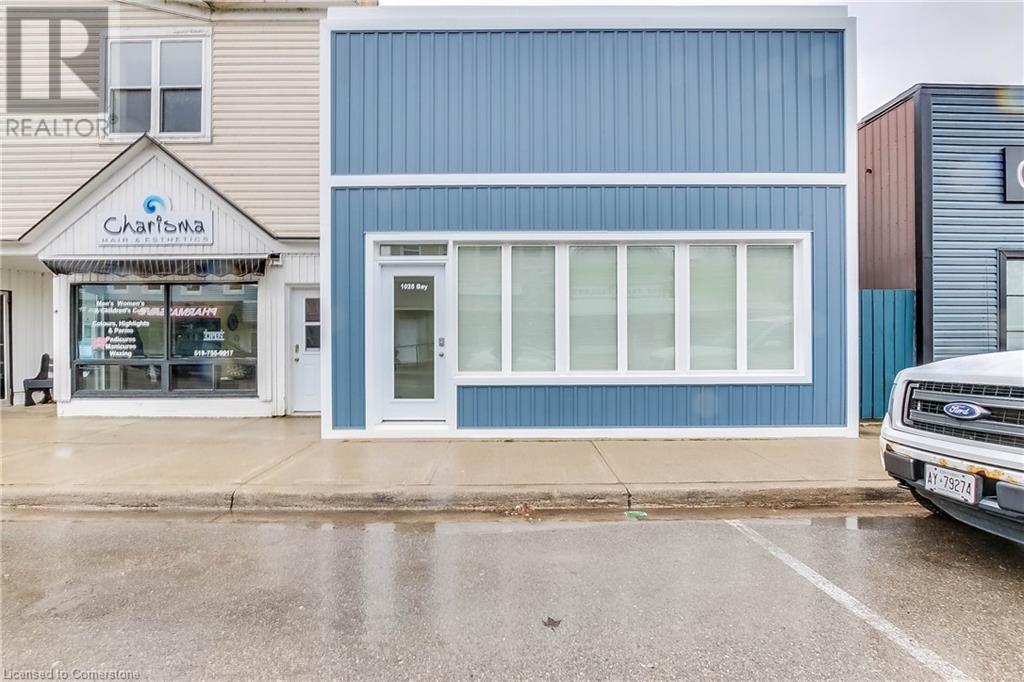 1025 Bay Street Property Photo 2