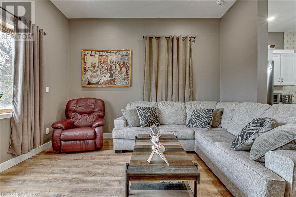 1025 Bay Street Property Photo 13