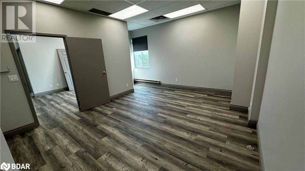 190 Cundles Road E Unit# 310 Property Photo 3