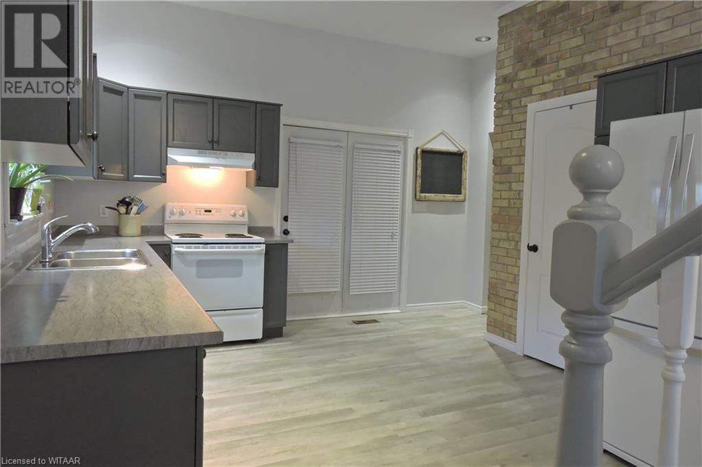 14 Elgin Street W Property Photo 2