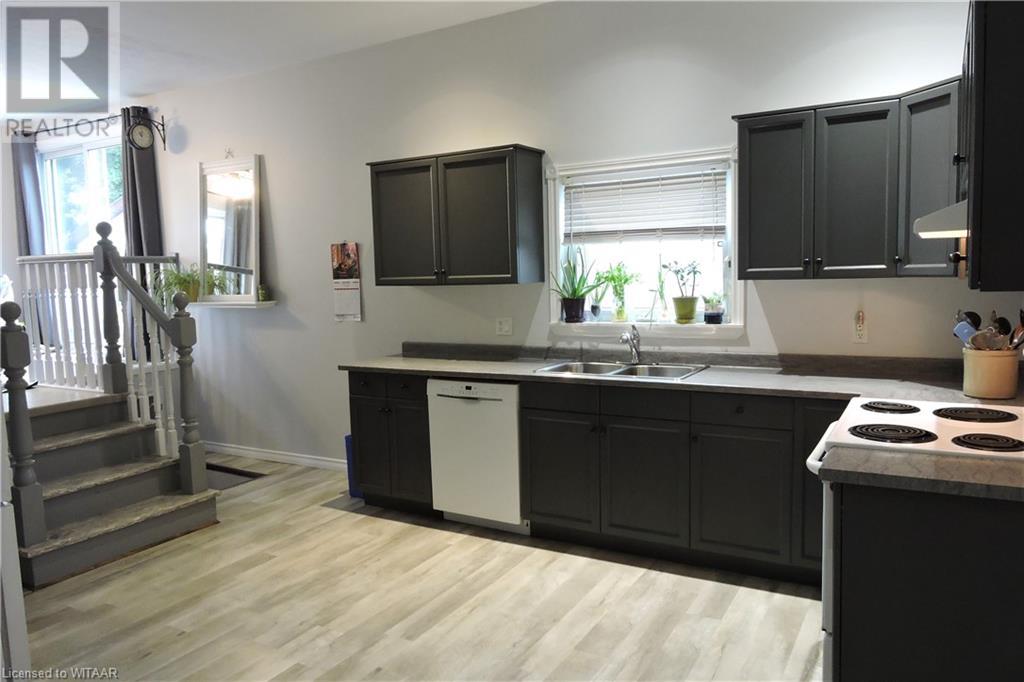 14 Elgin Street W Property Photo 4