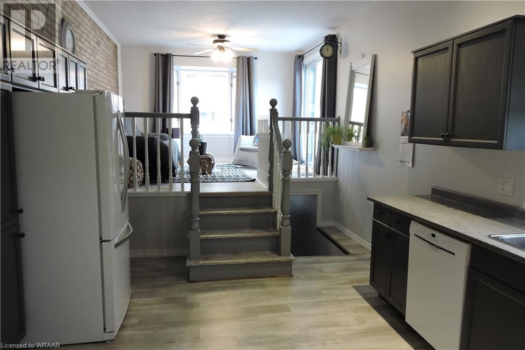 14 Elgin Street W Property Photo 6