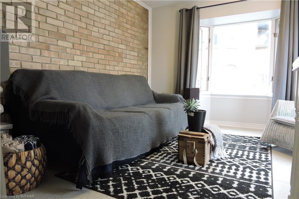 14 Elgin Street W Property Photo 9