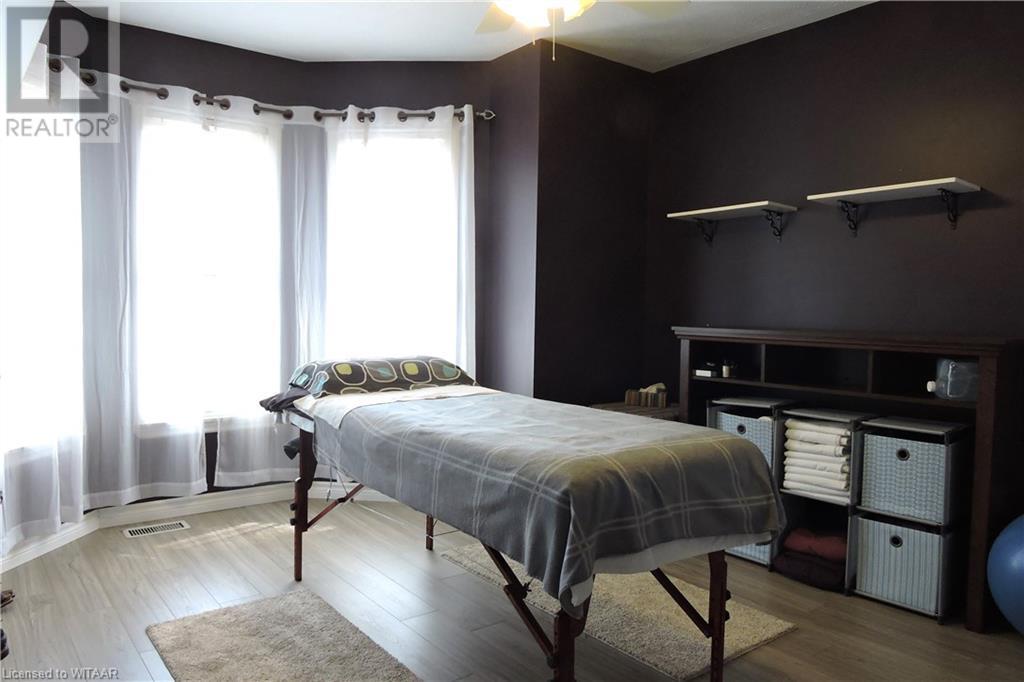 14 Elgin Street W Property Photo 16