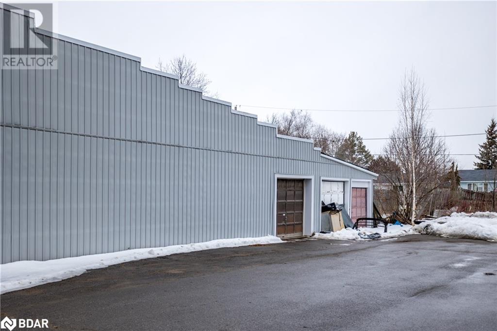 73 King Street E Property Photo 15