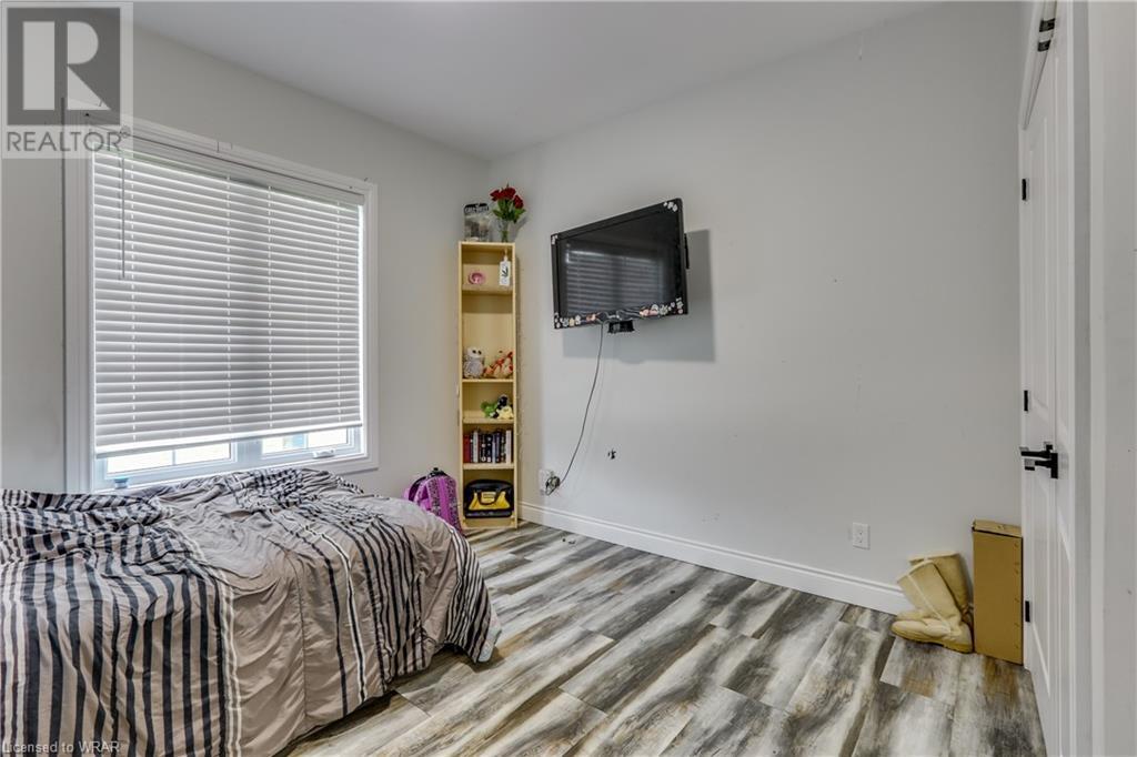 38812 Vienna Street Property Photo 13