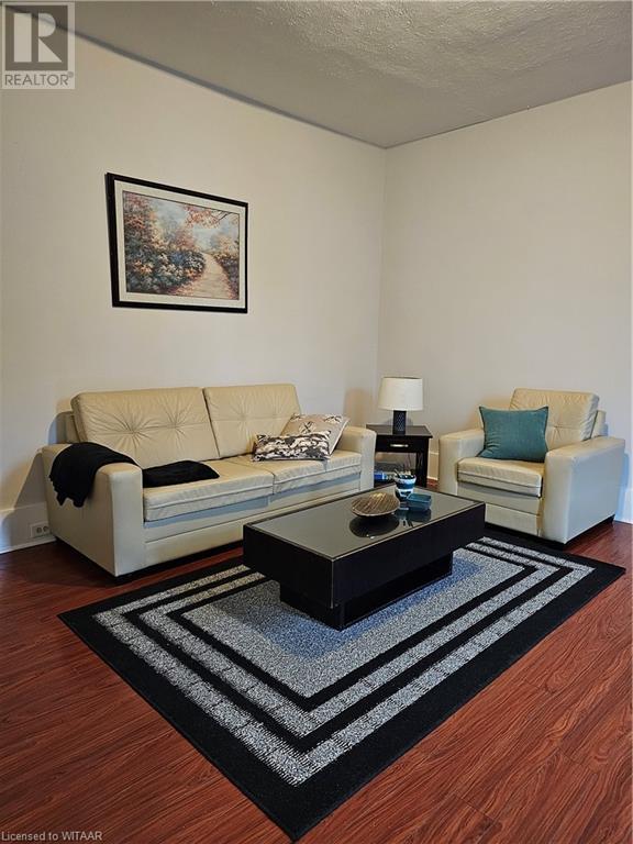 18 Chapel Street Property Photo 9