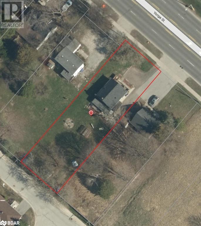 374 Yonge Street Property Photo 2