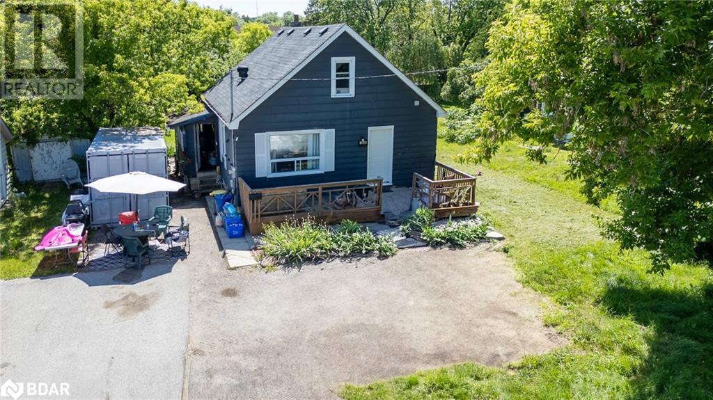 374 Yonge Street Property Photo 8