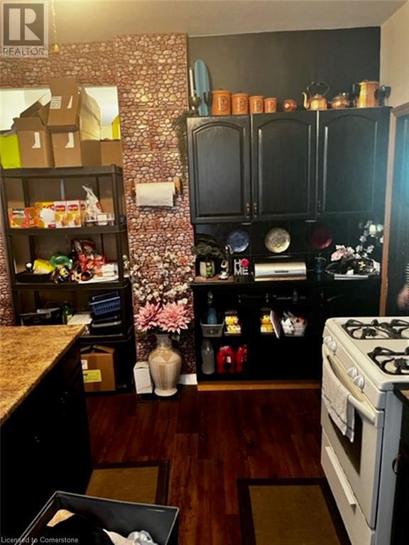 1159 Bay Street Property Photo 14
