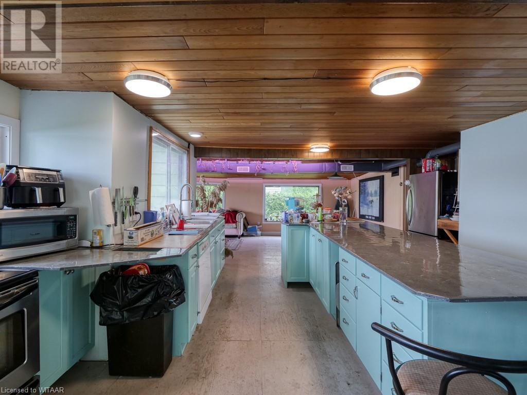 305 Mank Private Property Photo 31
