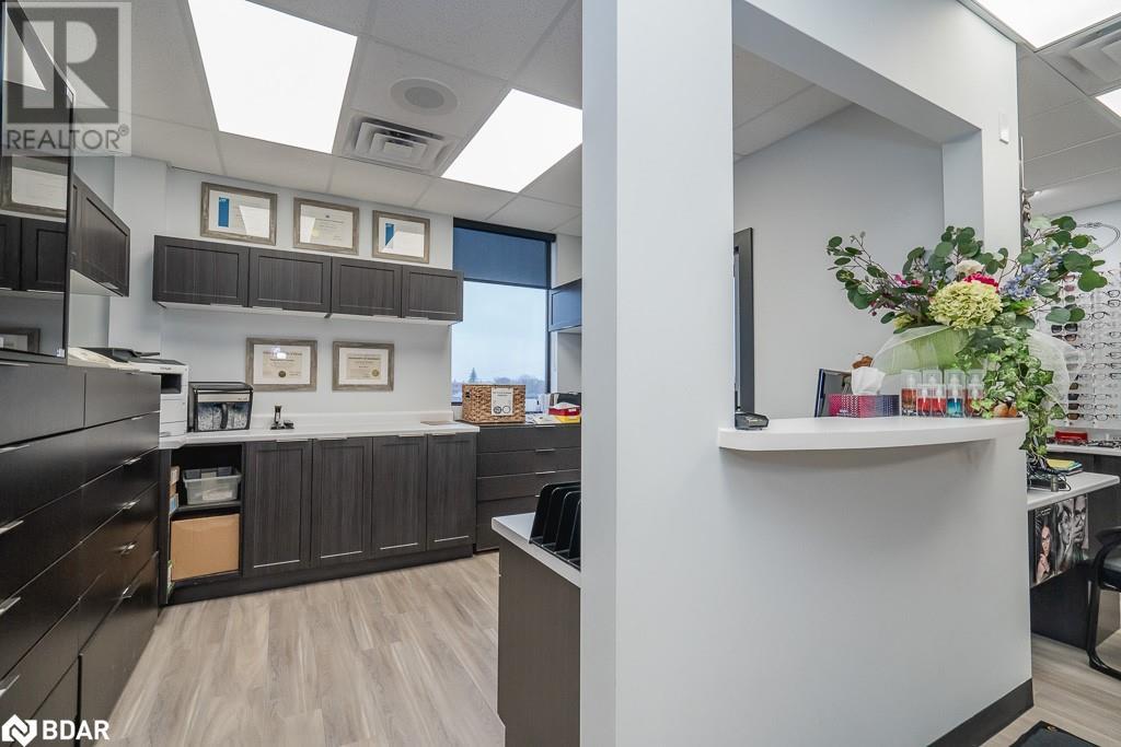 100 Colborne Street W Property Photo 29