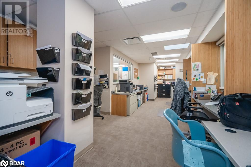 100 Colborne Street W Property Photo 31