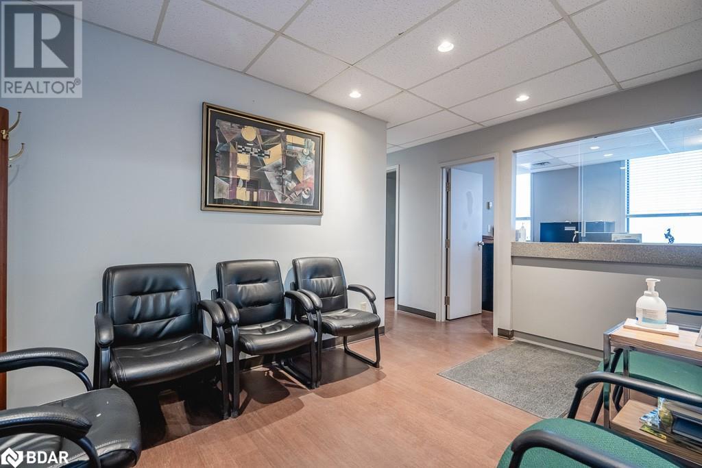 100 Colborne Street W Property Photo 33