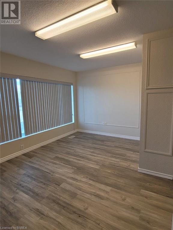 340 Henry Street Unit# 12 Upr Property Photo 3