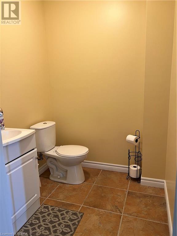 340 Henry Street Unit# 12 Upr Property Photo 9