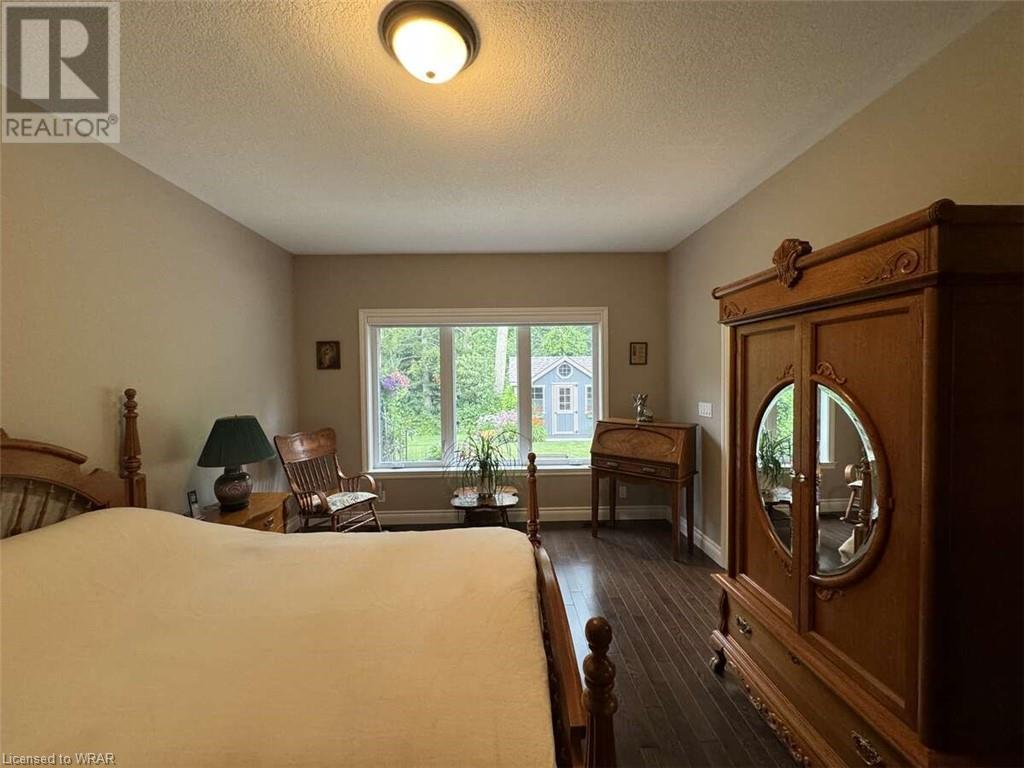 144 Newport Lane Property Photo 13
