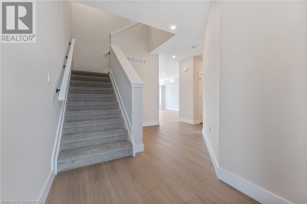 127 Amber Street Property Photo 3