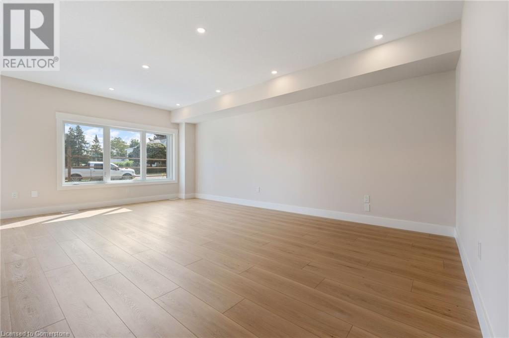 127 Amber Street Property Photo 5