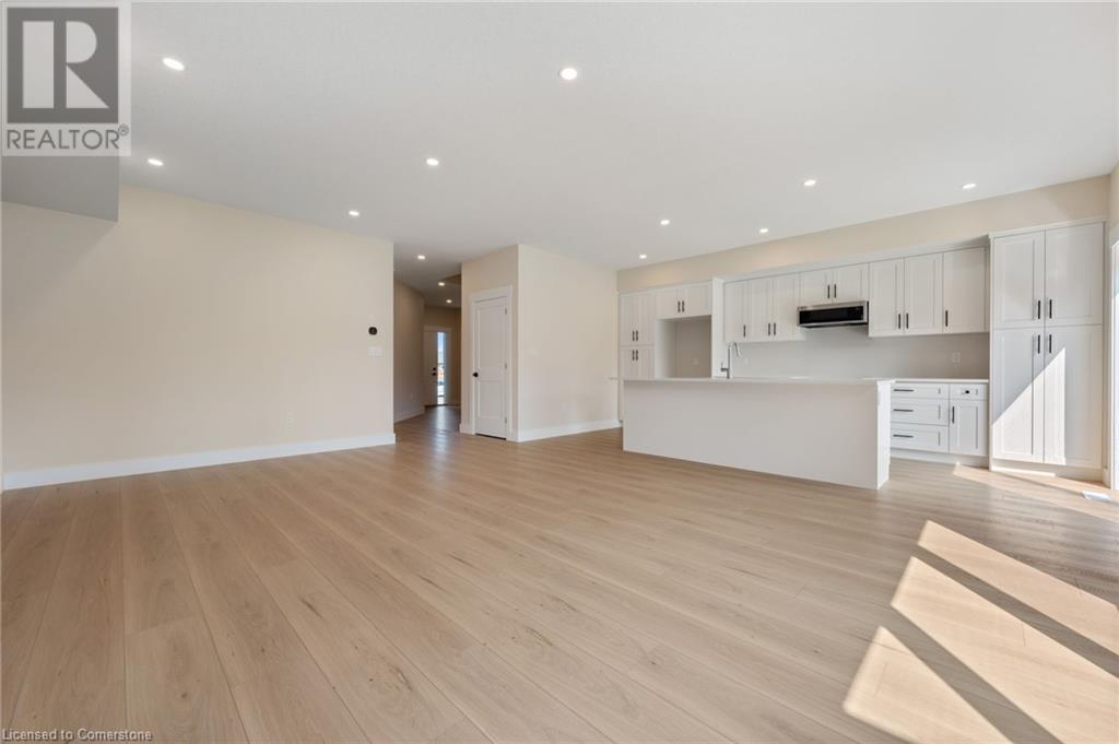 127 Amber Street Property Photo 8