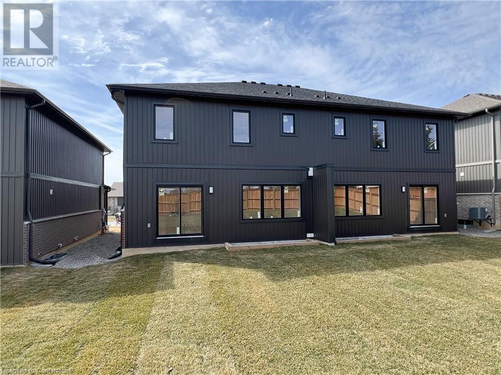 123 Amber Street Property Photo 34