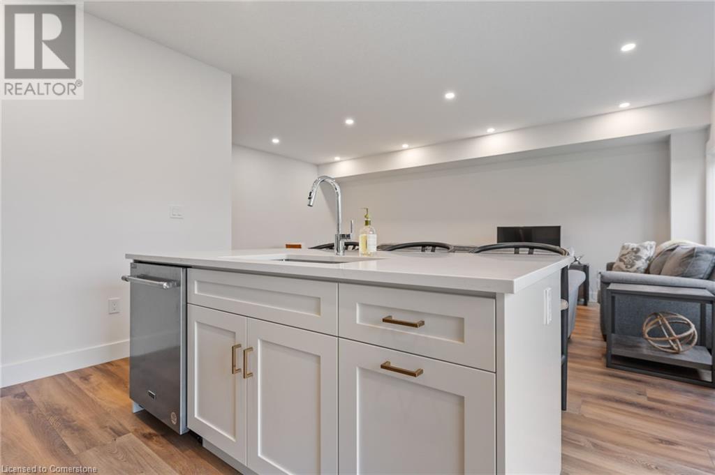115 Amber Street Property Photo 15