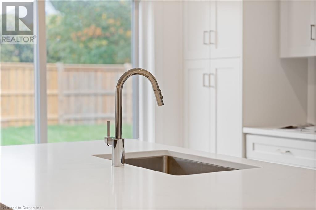 107 Amber Street Property Photo 14