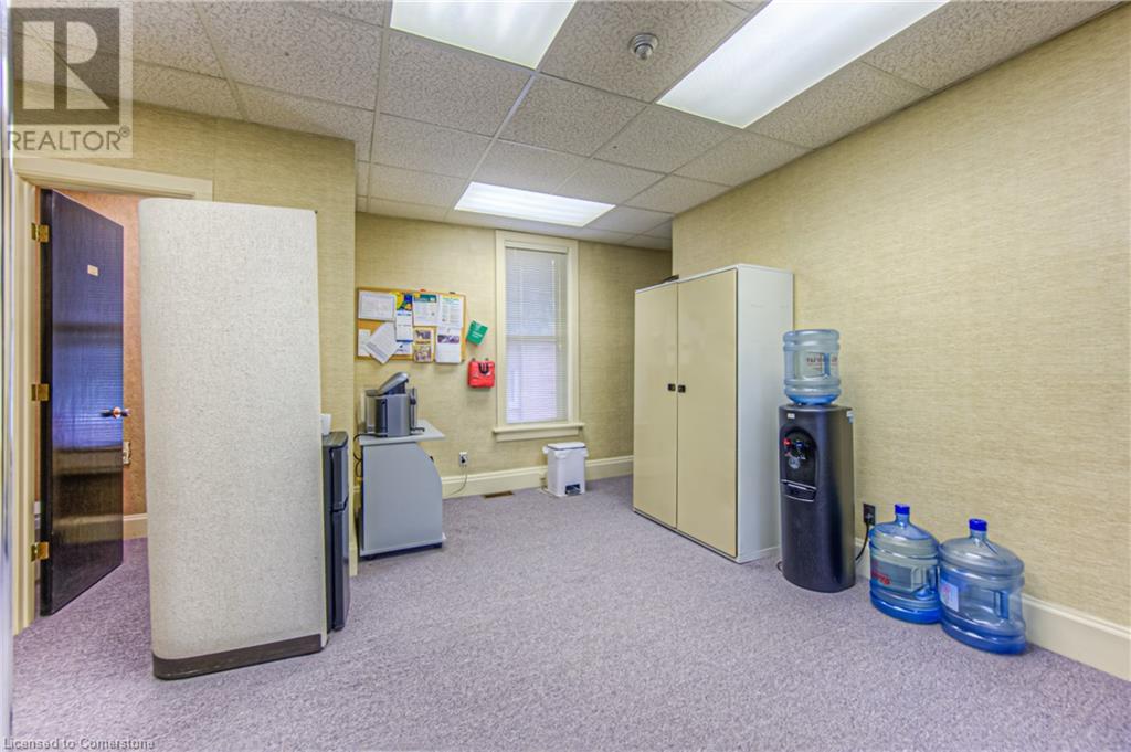 106 Young Street W Property Photo 18