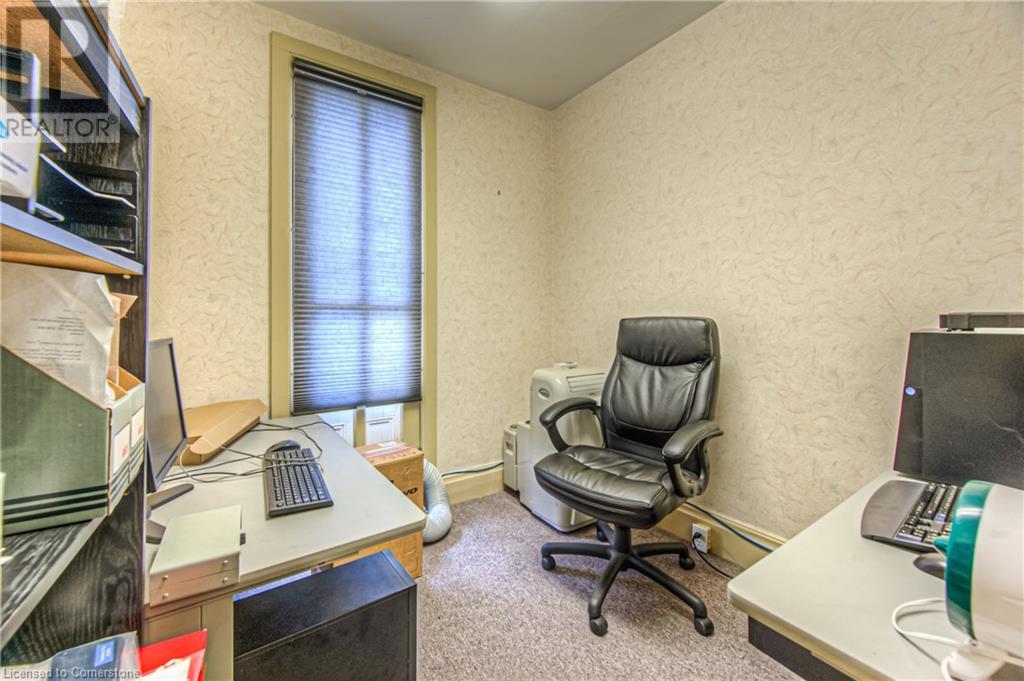106 Young Street W Property Photo 25