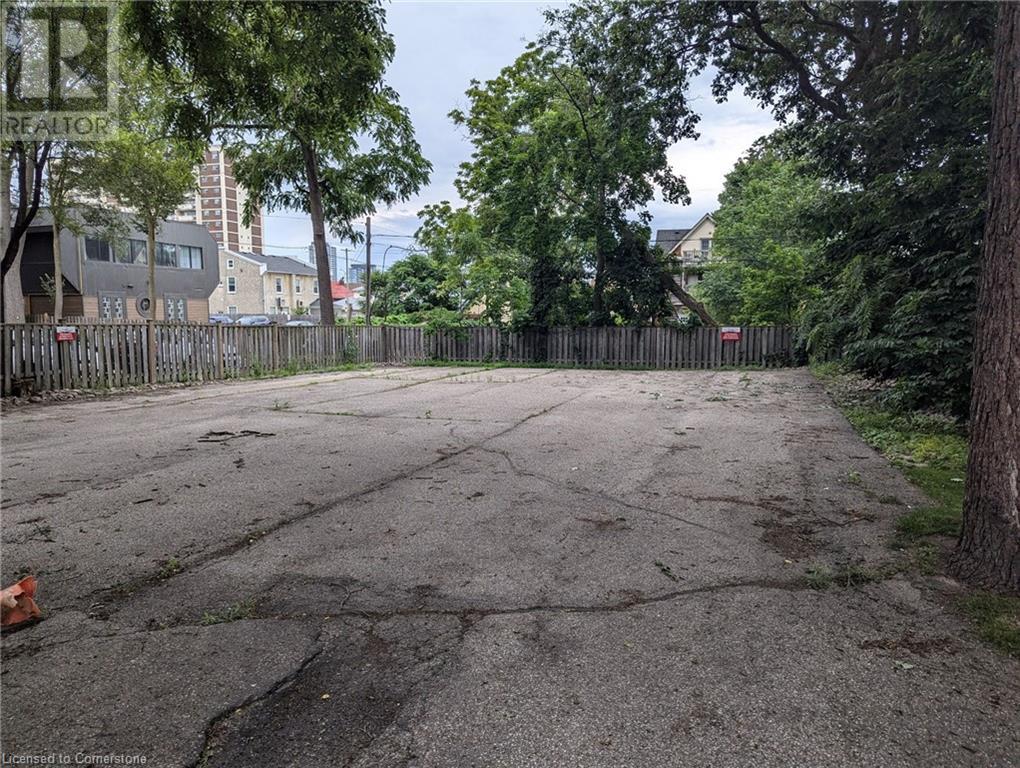 106 Young Street W Property Photo 36