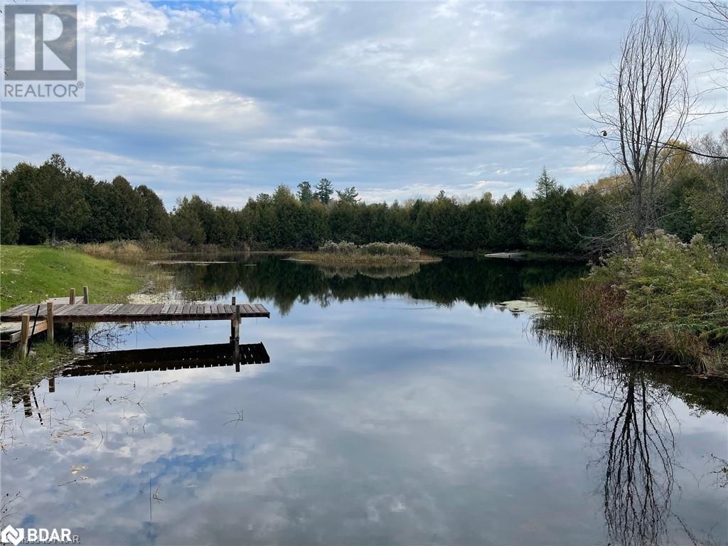 810 4th Line Property Photo 1