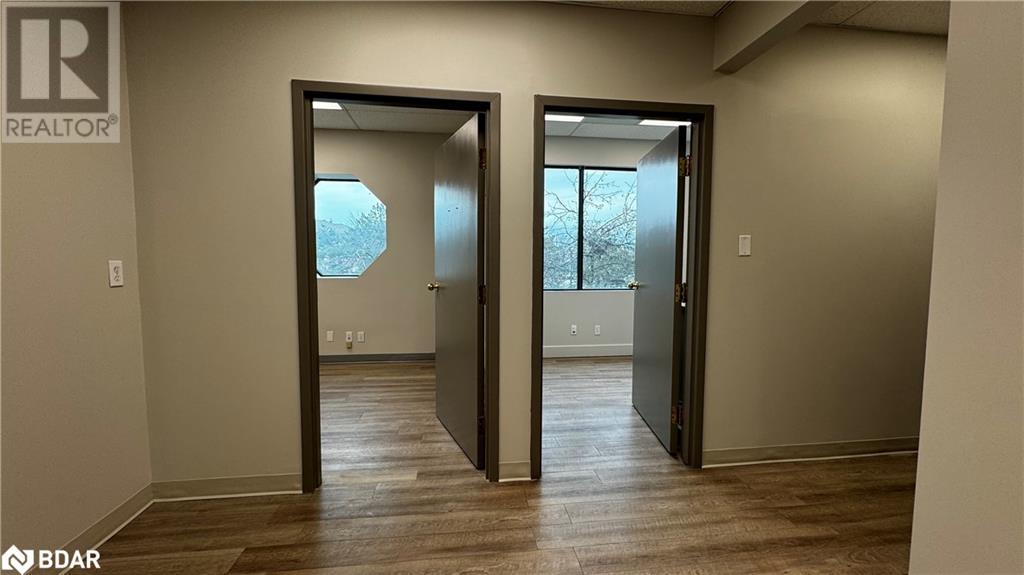 190 Cundles Road E Unit# 201d Property Photo 6