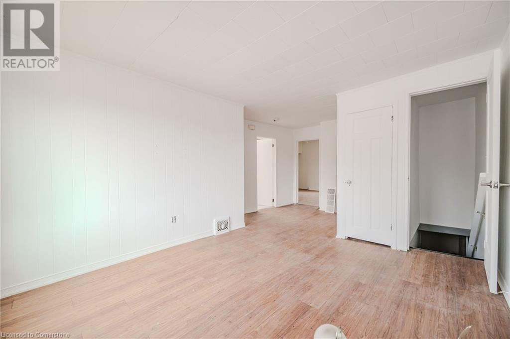 1345 Main Street E Property Photo 17