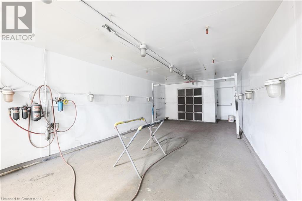 347 Hatt Street W Property Photo 20