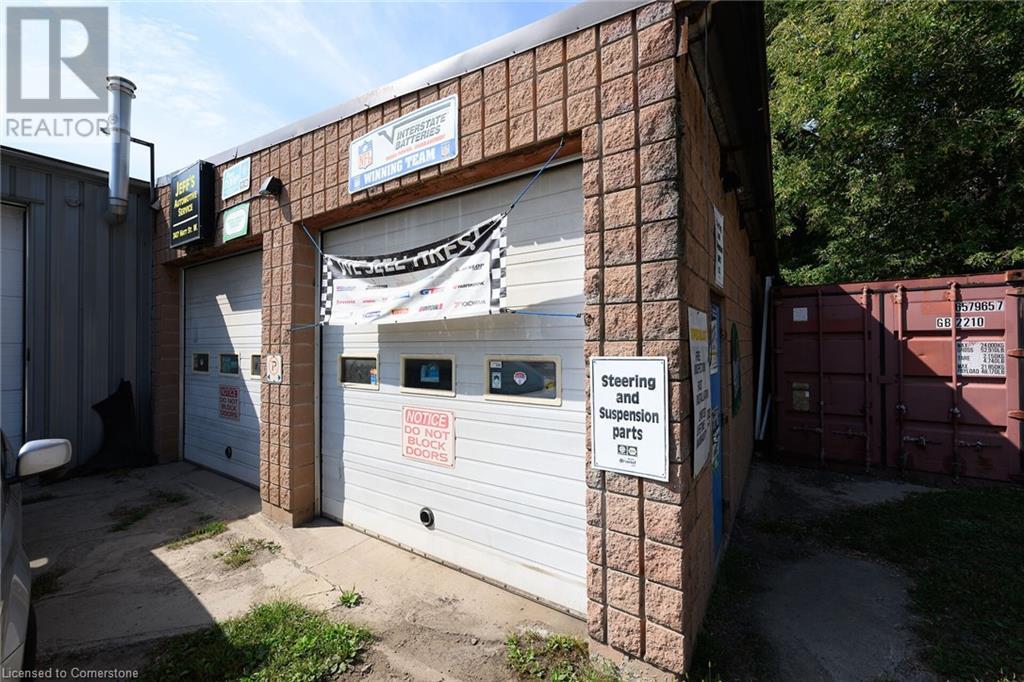 347 Hatt Street W Property Photo 40