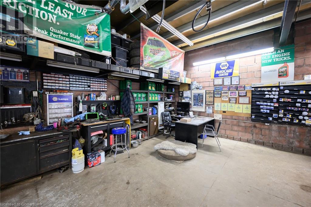 347 Hatt Street W Property Photo 43