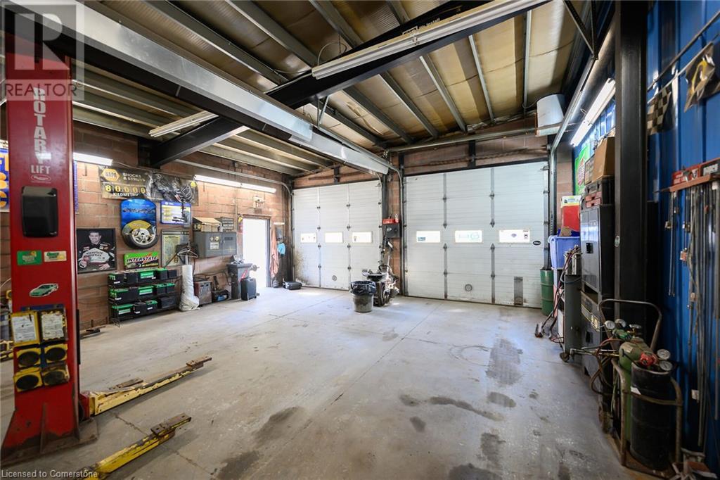 347 Hatt Street W Property Photo 44