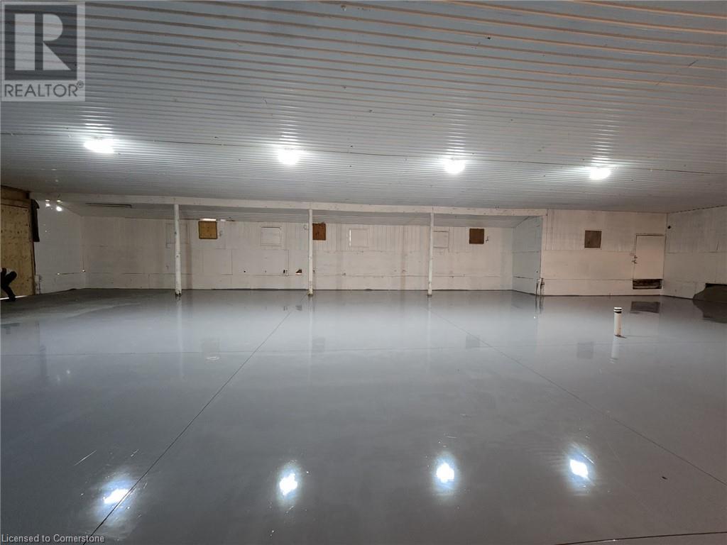 5463 Chippewa Road E Unit# Barn Property Photo 5