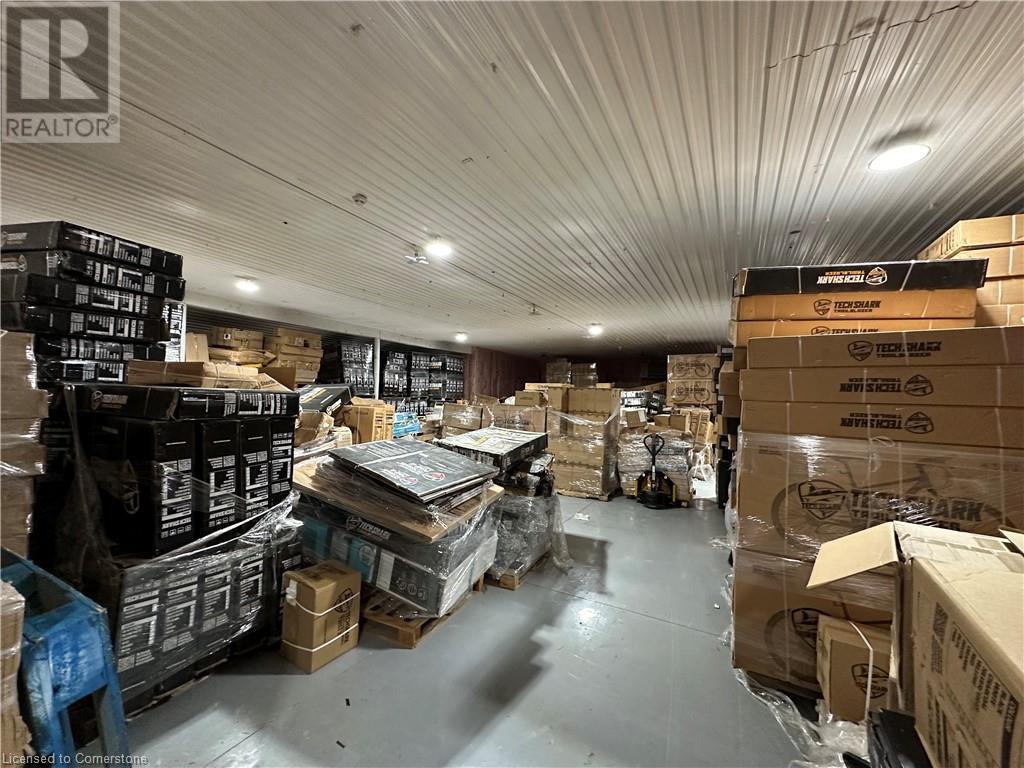 5463 Chippewa Road E Unit# Barn Property Photo 11