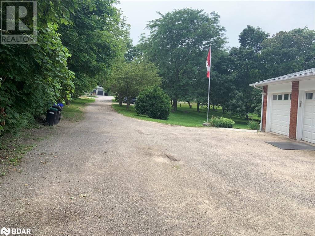 5884 7th Line Property Photo 5